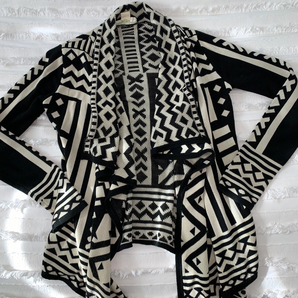 Neutral tone cardigan